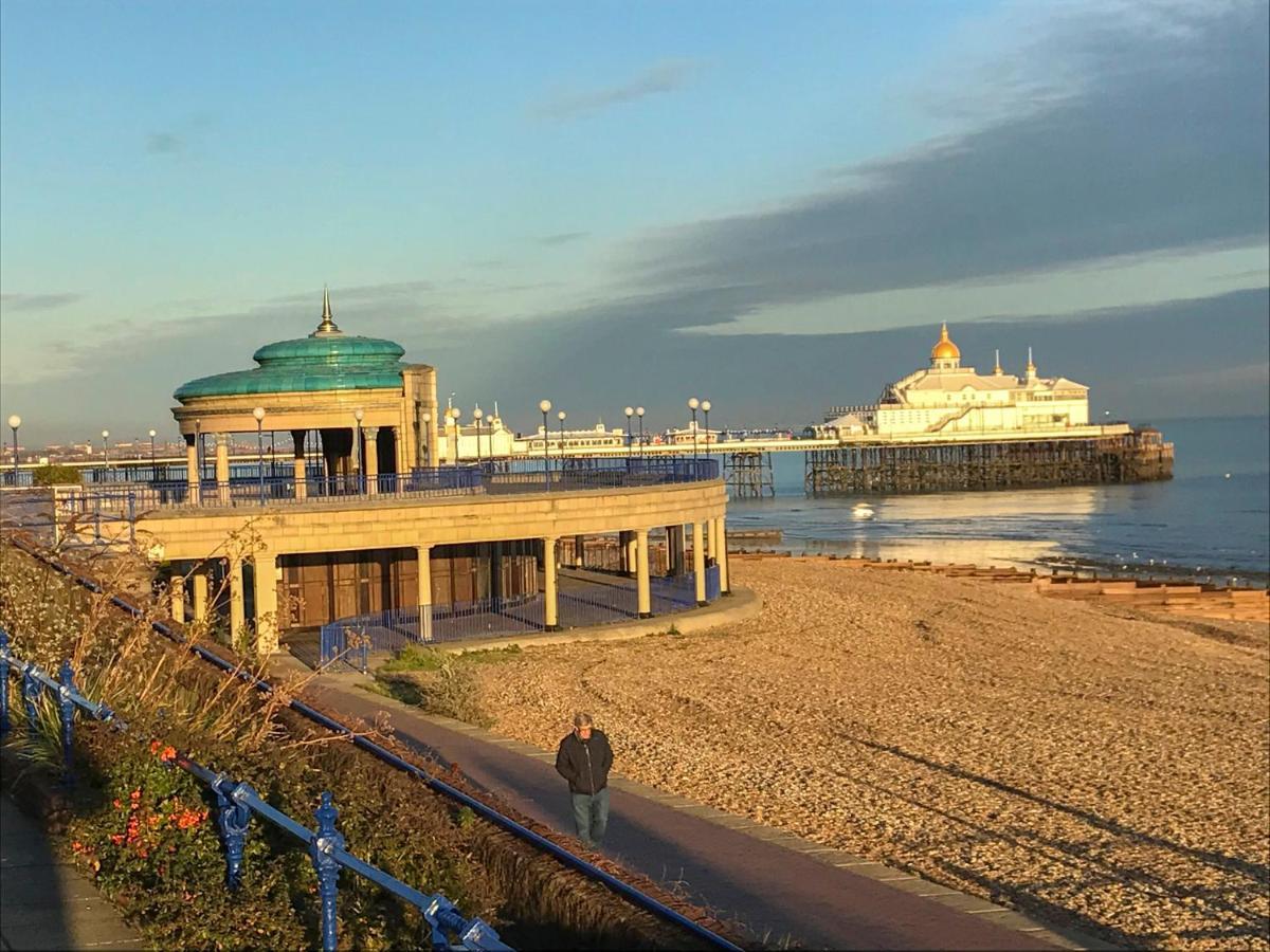 Saffrons Apartment Eastbourne Bagian luar foto